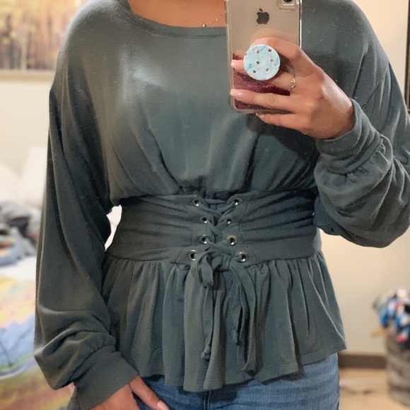 Express Blouse - Picture 3 of 4